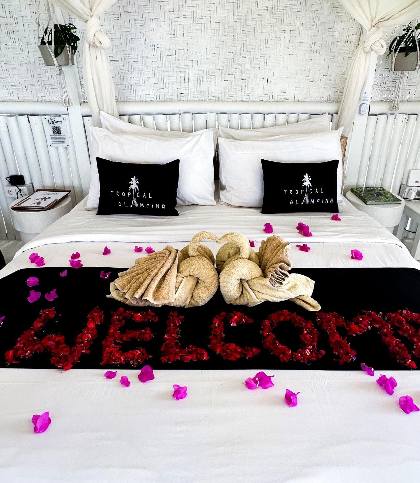 Tropical Glamping Nusa Penida - Private Romantic Seaside Bungalow Diamond Beach Polilit Exterior photo